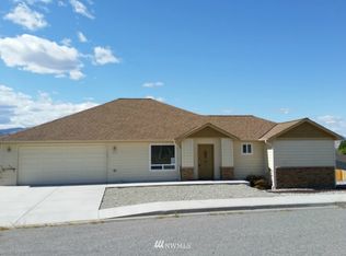 900 N Gale Pl, East Wenatchee, WA