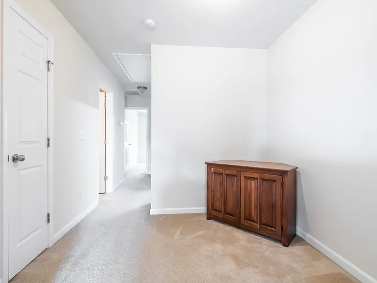 8329 Yaxley Hall Dr — Photo 2