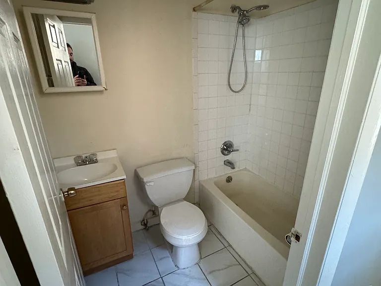 208 Main St #3H — Photo 16
