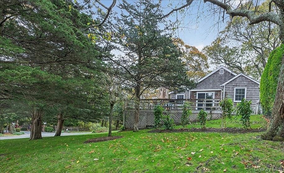 1st image of 3748 Noyack Road