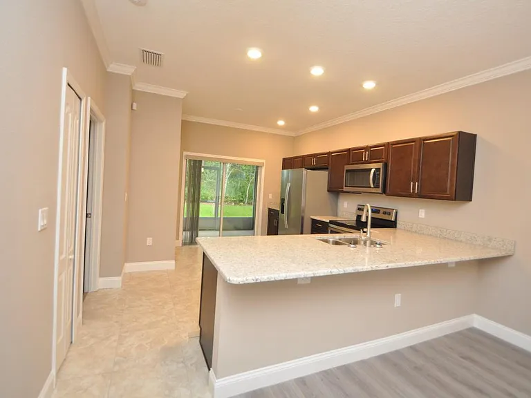 11 Ullynn Pl #A — Photo 7