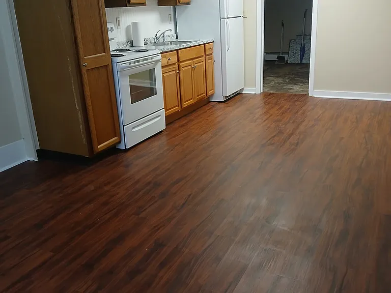 78 W Green St #1A — Photo 3