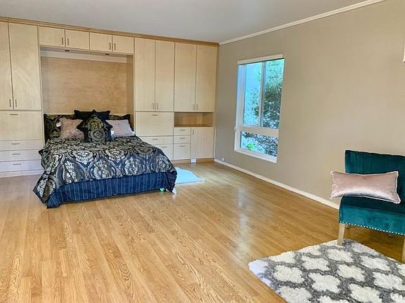 2nd image of 928 Peninsula Ave APT 102