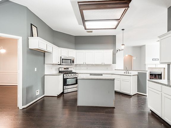 4th image of 27133 Kings Manor Dr S