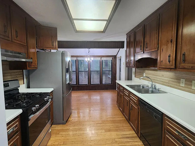 6694 Live Oak Ln — Photo 4
