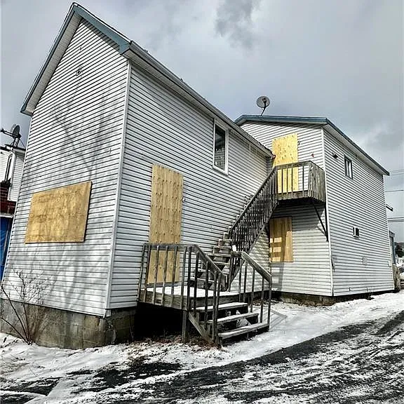 198 Victoria — Photo 6