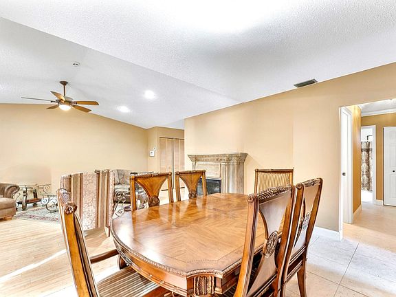 5th image of 4289 Acacia Circle