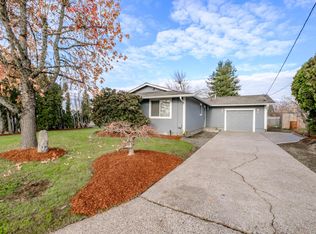 401 Whittier St, Silverton, OR 97381