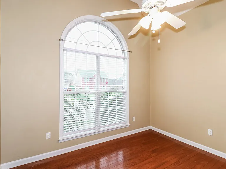 8691 Overcup Oaks Dr — Photo 21