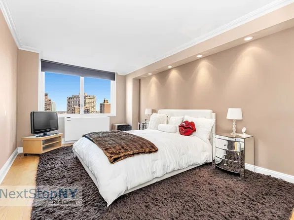 245 E 54th St APT 29L, New York, NY 10022
