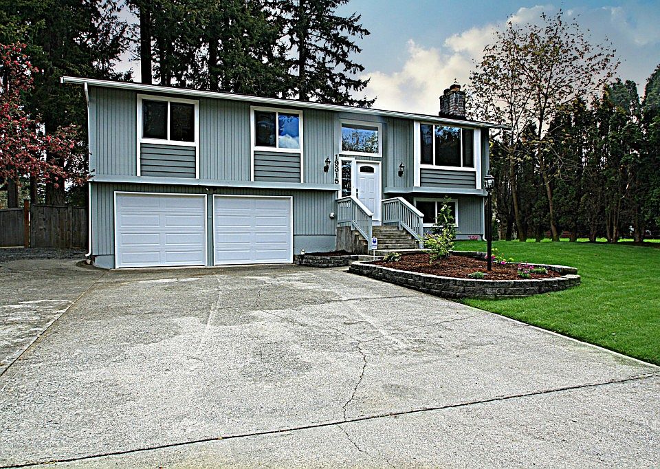1st image of 19315 10th Ave E