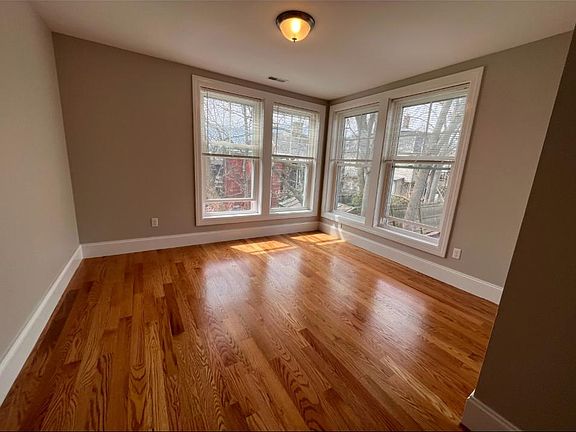 3rd image of 130 Cabot St #201