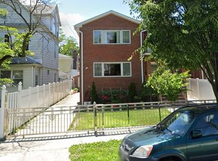 4310 Parsons Blvd #2F, Flushing, NY 11355