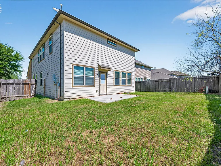 1326 Seagler Pond Ln — Photo 49