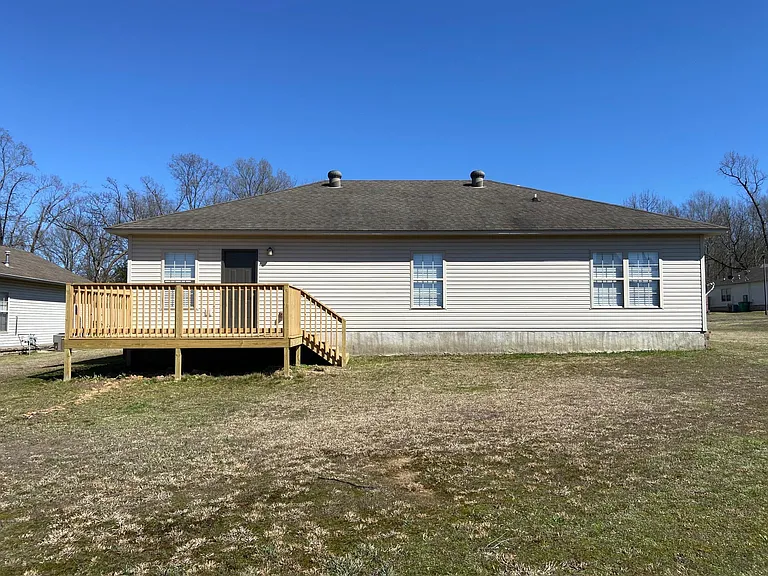 122 Peach St — Photo 9