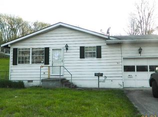 911 28th St, Huntington, WV 25705