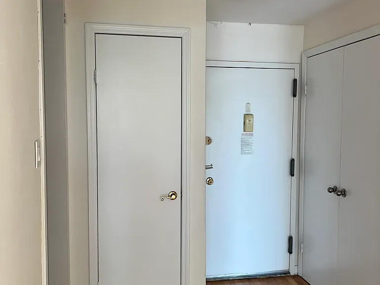 69-01 35th Ave #4H — Photo 3