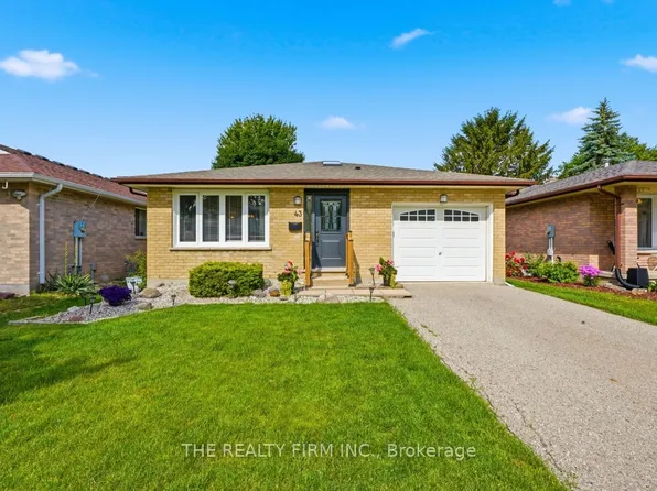 43 Clara Cres, London, ON N6E 3G3