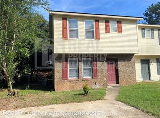 505 Maplewood Dr, Bonaire, GA 31005