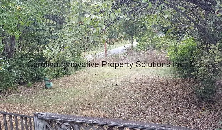 610 N Pear St — Photo 10