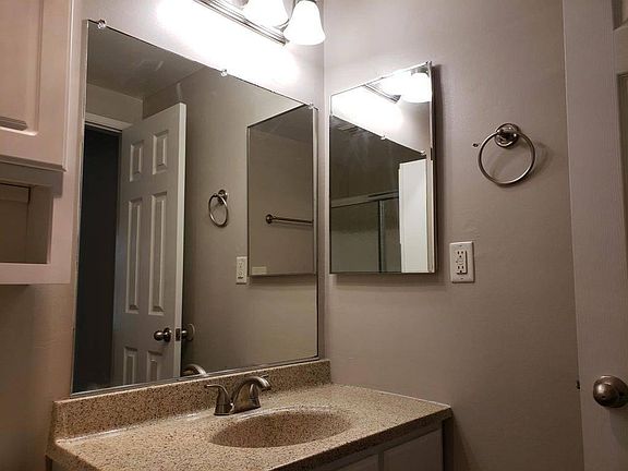 5th image of 506 Ohio Ave #6
