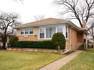 8906 Forestview Rd, Evanston, IL 60203