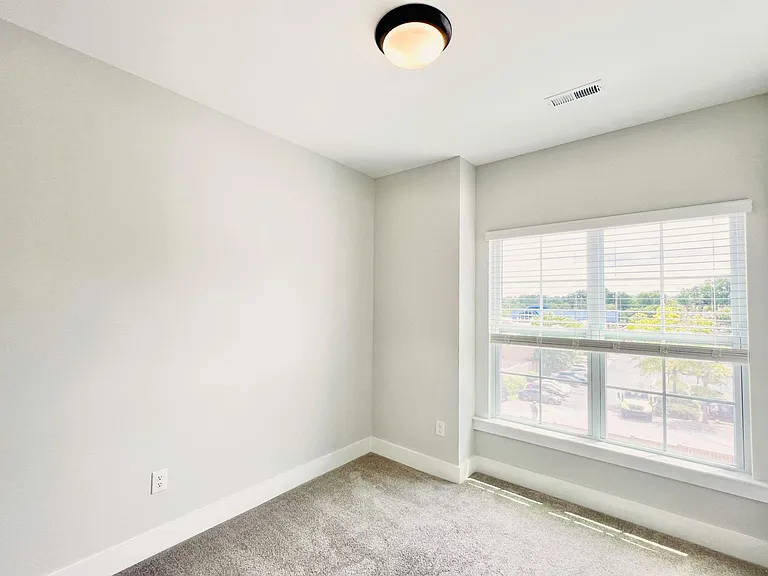 8530 Silsbee Dr — Photo 17