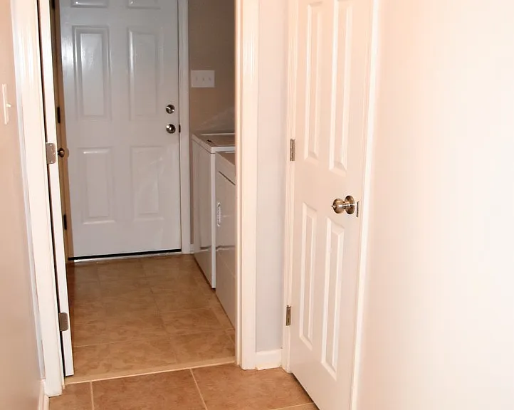 1074 Grove Landing Ln — Photo 20