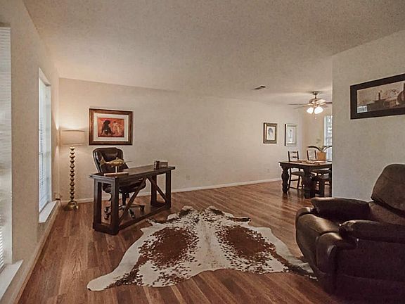 4th image of 18818 Appletree Hill Ln