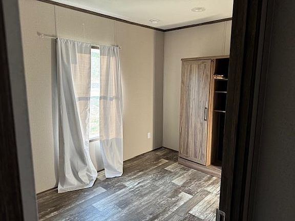 5th image of 270 Baker Hill Ln