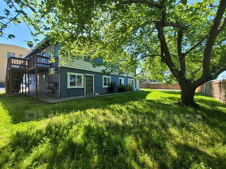 3729 Balsam St #4 — Photo 12