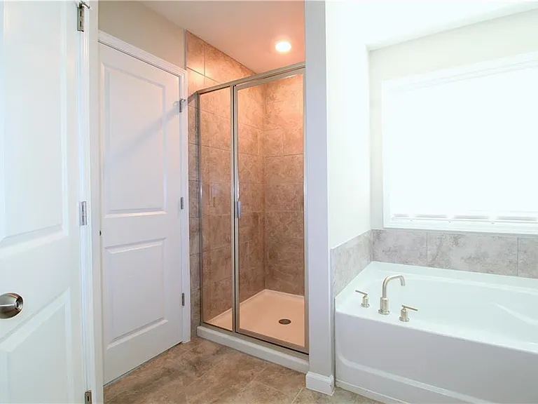 271 Northaven Ave — Photo 18