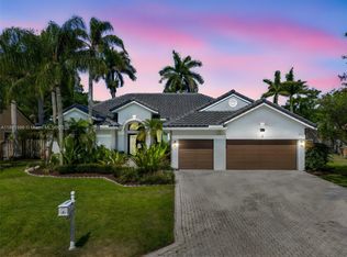 6121 Superior Blvd, Davie, FL 33331