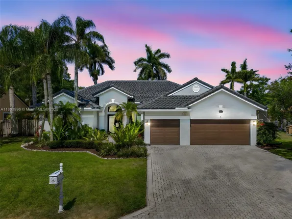 6121 Superior Blvd, Davie, FL 33331