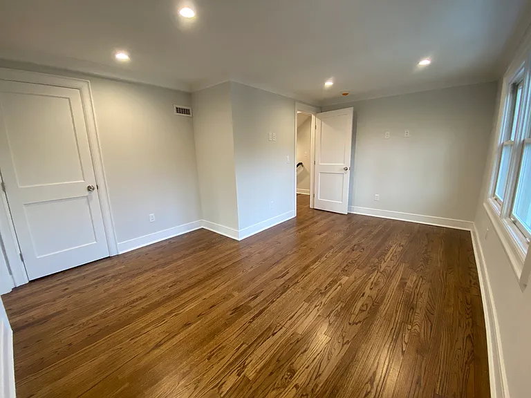 124 Shore Rd — Photo 14
