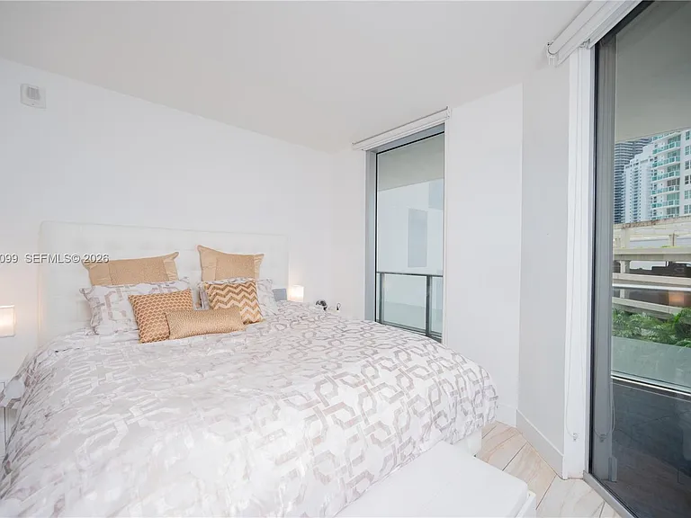 1300 Brickell Bay Dr #710 — Photo 2