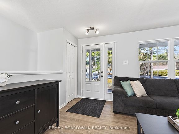 5th image of 551 McLachlan Rd