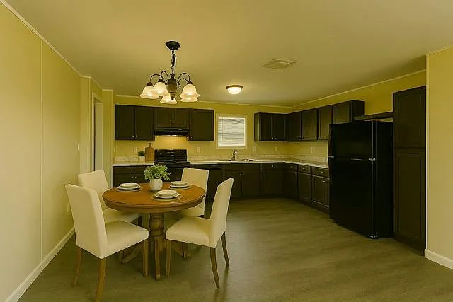 3 bed, 2.0 bath, 1040 sqft, $1,975 — Photo 3