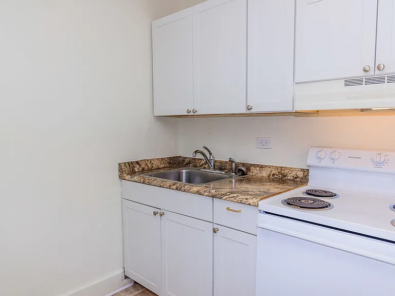 101 Carrollton Terrace — Photo 11