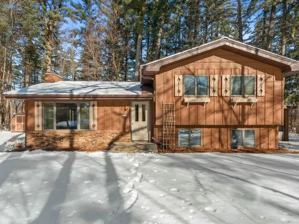 W8664 Buckhorn Cir, Wautoma, WI 54982