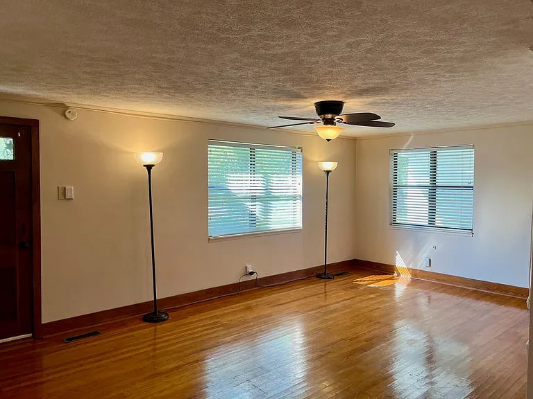 5301 Asheville Hwy — Photo 7