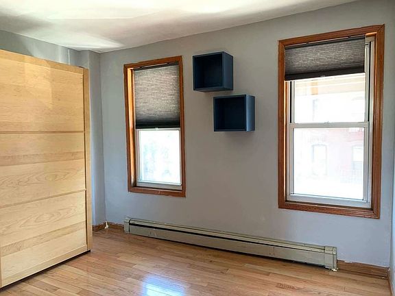 5th image of 212 Bedford Ave #3L
