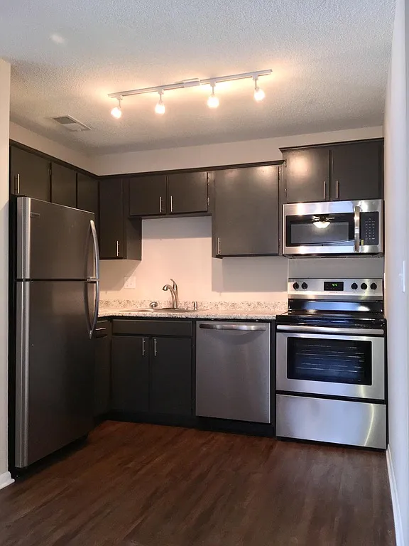 1 bed, 600 sqft, $950 — Photo 1