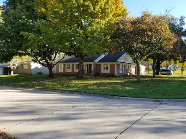 2401 Evelyn St, Perry, IA 50220