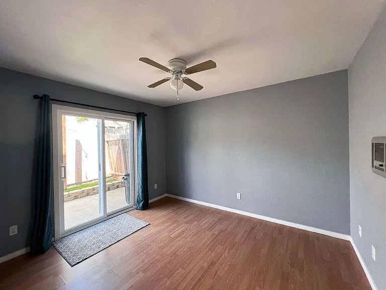 1654 Oliver Ave #5 — Photo 6