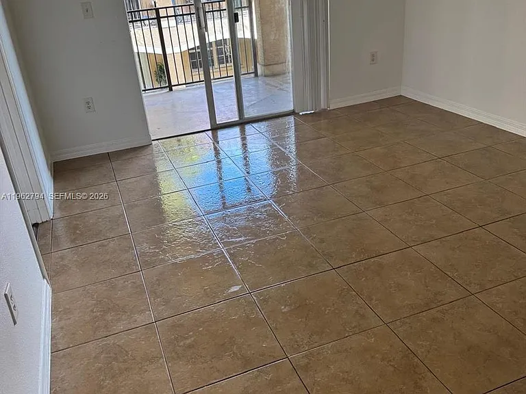 231 SW 116th Ave #19202 — Photo 10