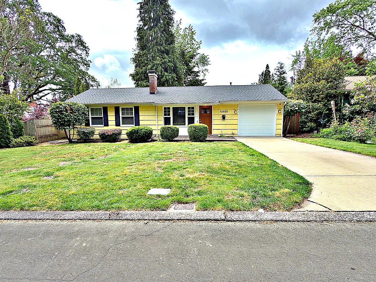 Building Photo - 12820 SW Edgewood St