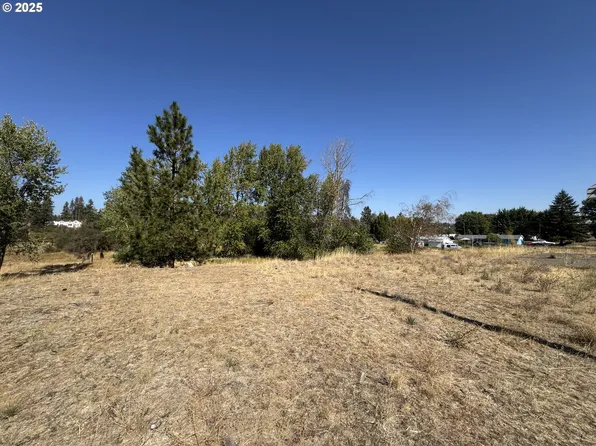 N Grant St, Goldendale, WA 98620