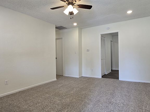 3rd image of 3141 N Pawnee Dr