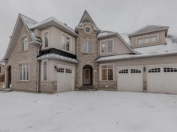 132 Bloomsbury Ave, Brampton, ON L6P 2X2